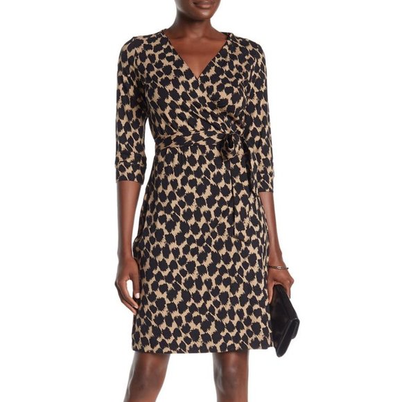 Julian Two Geometric Print [TRUE] Wrap Dress - Picture 1 of 10